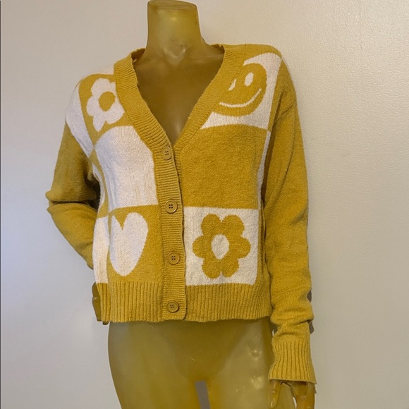 Sweaters - Y2K Vintage Smikey Flower Cardigan